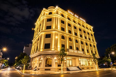 Property building, Night