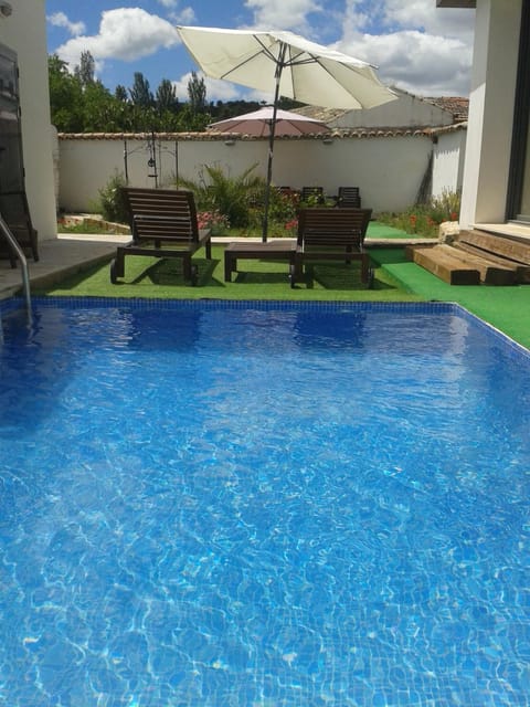 Spring, Summer, Autumn, On site, Swimming pool, Swimming pool
