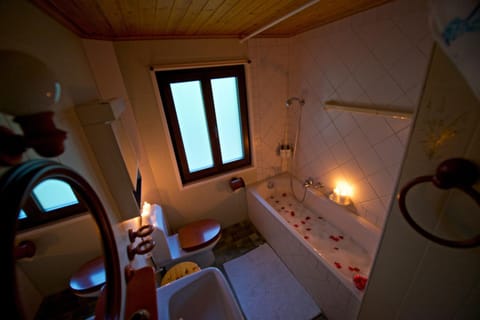 Toilet, Bathroom, Bath, towels