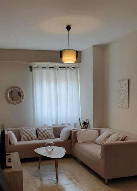 Living room, Photo of the whole room, Seating area