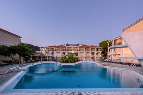 Property building, Swimming pool