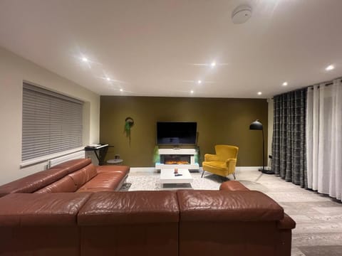 Woodcote house House in Bristol