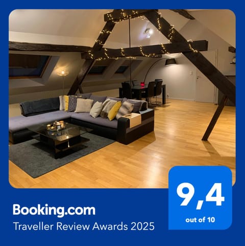 Living room, Photo of the whole room, Seating area