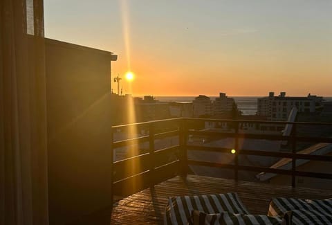 Sea Point Open, Large & Romantic 1 Bed Apt Apartment in Sea Point