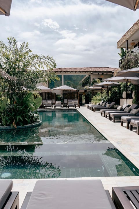 Day, Swimming pool