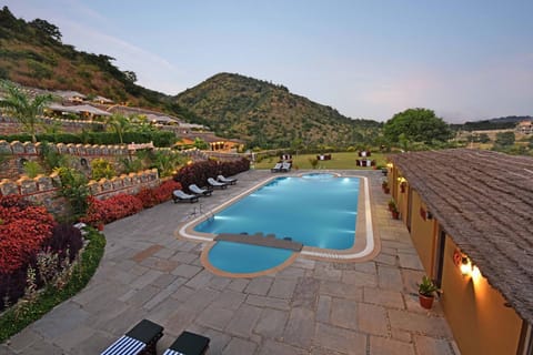 Swimming pool, Swimming pool