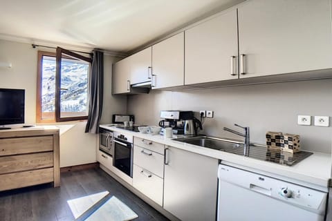 Résidence Les Cristaux - Appartement spacieux & confortable · Proche des pistes · Balcon · Sauna · Hammam · WIFI MAE-9924 Apartment in Les Allues