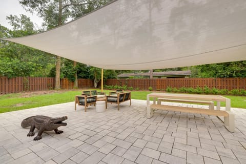 1 Mi to Ben Hill Griffin Stadium Home with Patio! House in Gainesville