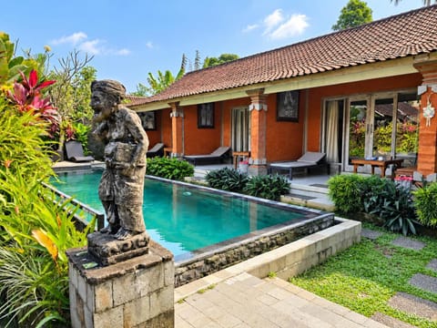 Property building, Swimming pool