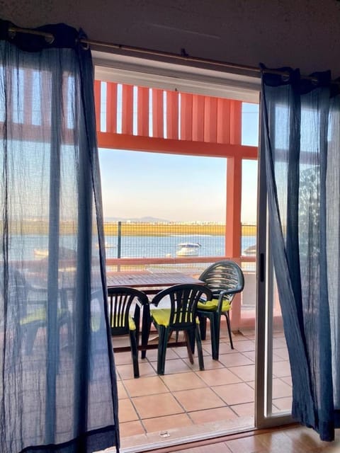 Natural landscape, View (from property/room), Seating area, Dining area, River view