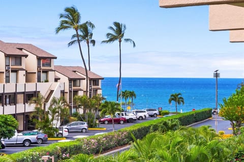 Rear Ocean View 2 Bedroom Single Level Condo at Kamaole Sands 9-305 Apartment in Wailea
