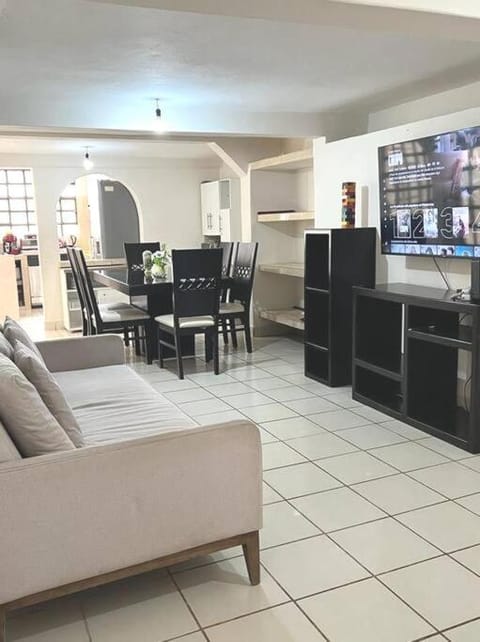 TV and multimedia, Living room, Dining area
