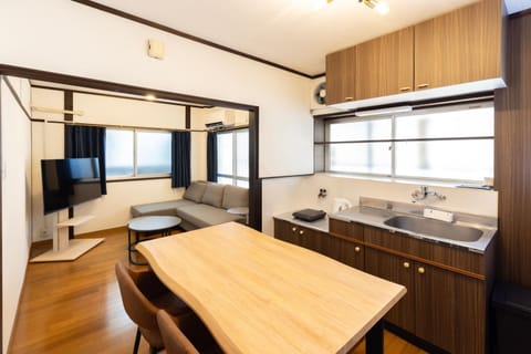TV and multimedia, Kitchen or kitchenette, Living room, Dining area