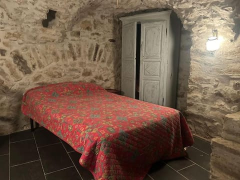 Casa Azul Apricale Apartment in Liguria