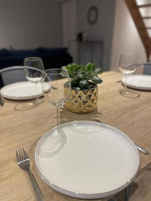 Appartement plein centre, garage recharge voiture Apartment in Langres