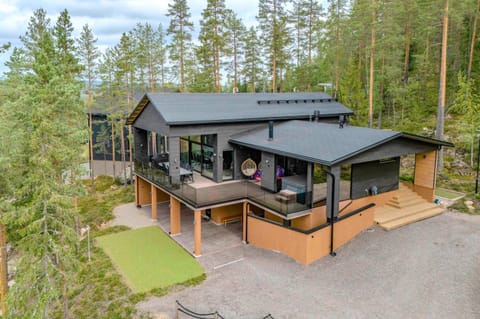 Property building, Natural landscape, Garden view