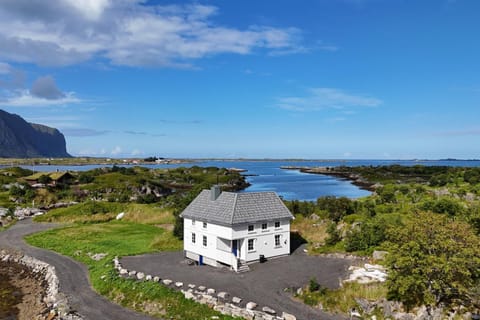 Property building, Natural landscape, Lake view, Mountain view, Sea view