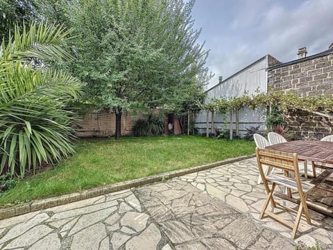 Property building, Patio, Garden, Dining area, Garden view