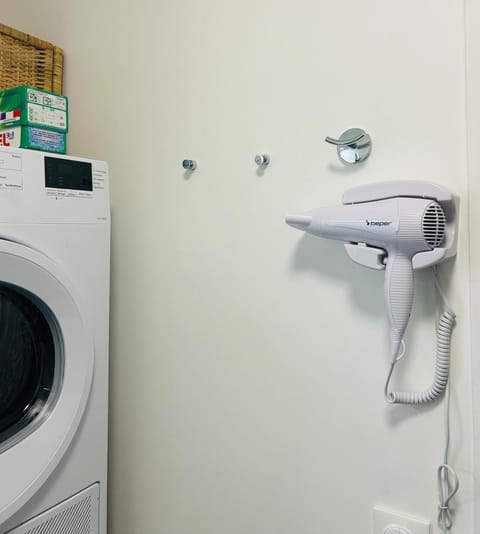 hair dryier, washing machine