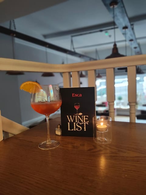 Lounge or bar, Drinks