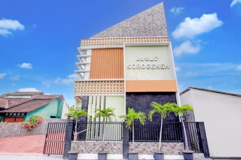 Property building, Neighbourhood