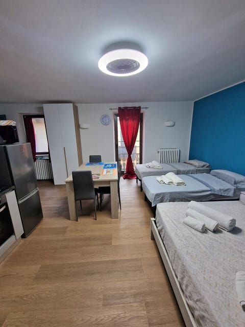 Bed, Kitchen or kitchenette, Photo of the whole room, Bedroom