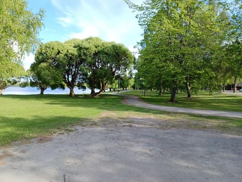 Viihtyisä kaksio torin laidalla 1-4 hengelle Apartment in Finland