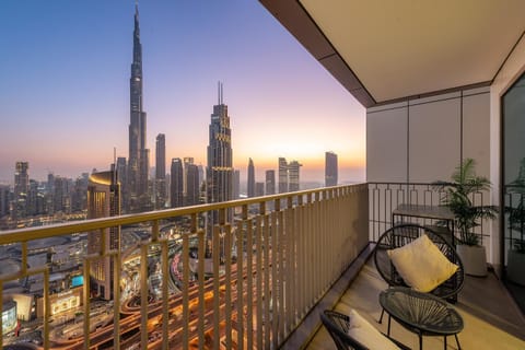 View (from property/room), Balcony/Terrace, City view