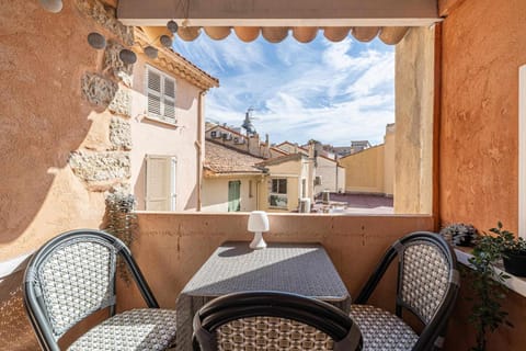 View (from property/room), Balcony/Terrace, Seating area, Dining area