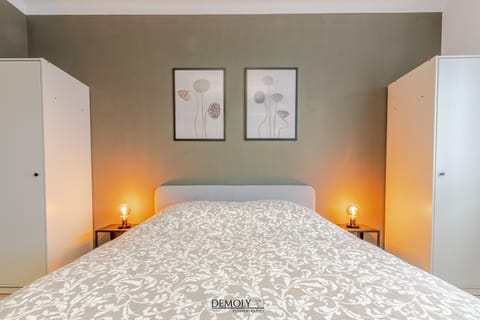 Bed, Bedroom, wardrobe