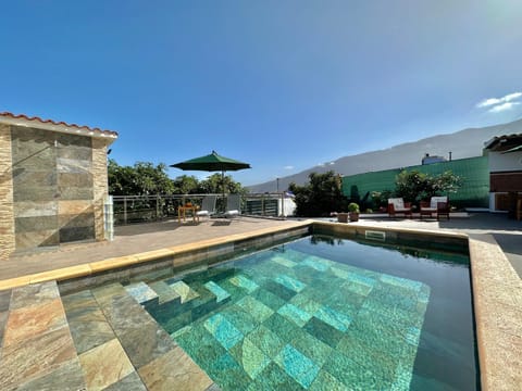 Mountain view, Pool view, Swimming pool, Swimming pool, sunbed