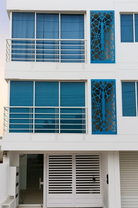 Property building, View (from property/room), Balcony/Terrace