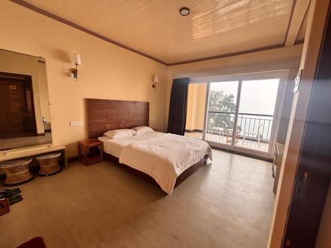 Bed, View (from property/room), Balcony/Terrace, Photo of the whole room, Bedroom