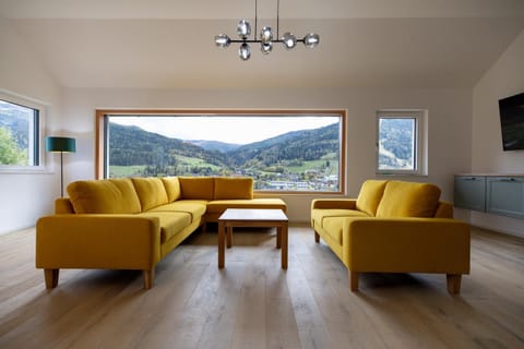 Living room, Mountain view