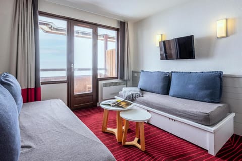 Bed, kitchen