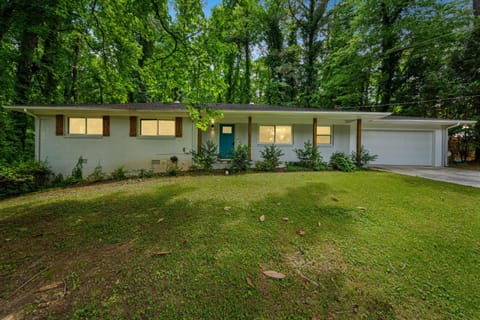 West End Wonder House in East Point