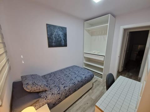 Bed, Photo of the whole room, Seating area, Bedroom, wardrobe