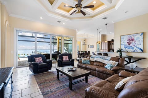 Peace River Waterfront Luxury Living - 5-BD w Pool House in Charlotte Harbor