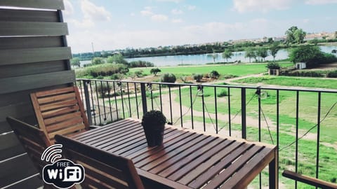 View (from property/room), Balcony/Terrace, River view