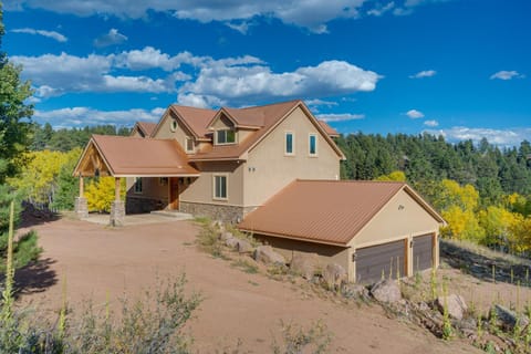 Luxe Florissant Home with Pikes Peak Views! House in Colorado