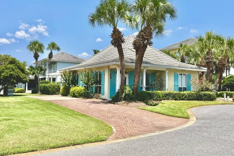 Sapphire Cove 15 ~ Turquoise Twinkle House in Miramar Beach