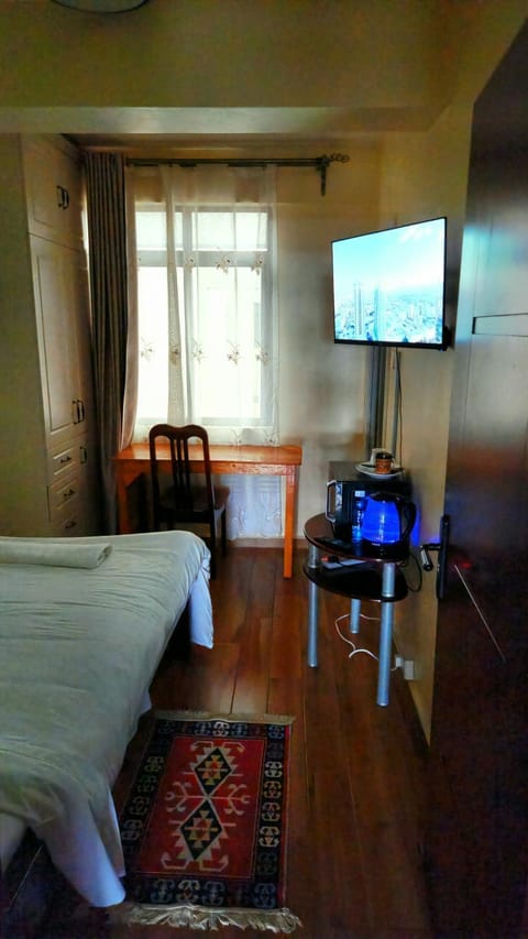 TV and multimedia, Coffee/tea facilities, furniture, microwave