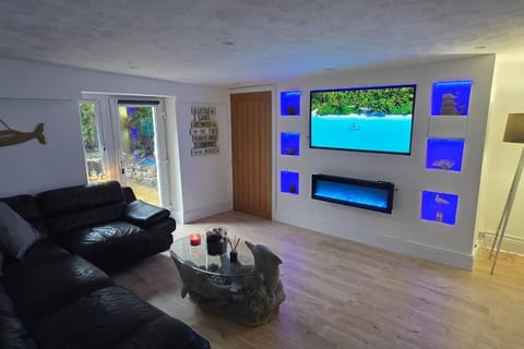 TV and multimedia, Living room, Seating area