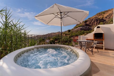 Hot Tub, Balcony/Terrace