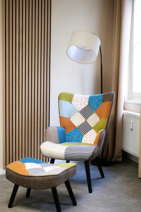 Decorative detail, Seating area