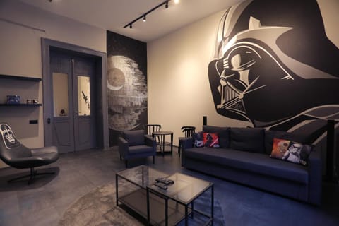 Living room, Seating area