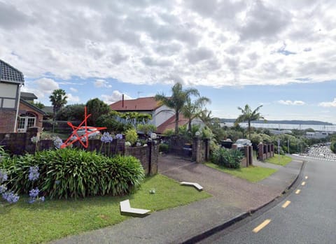 Neighbourhood, Natural landscape, Street view