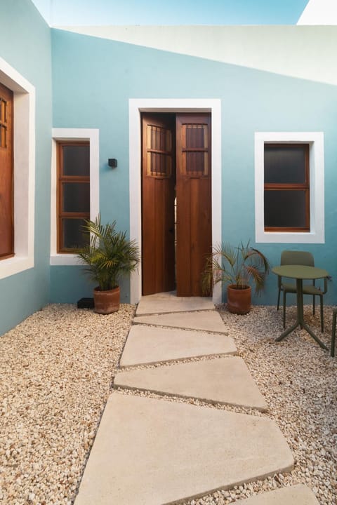 Patio, Garden, Balcony/Terrace