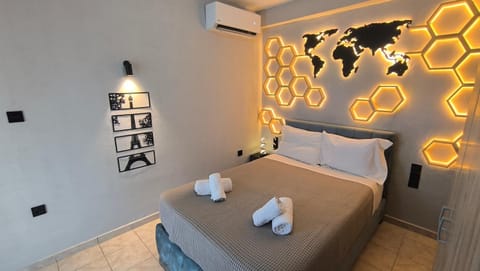 Bed, Photo of the whole room, Bedroom, towels, air conditioner