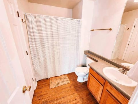 Palmer Lake near AF Academy Pet Friendly King Bed 4 TVs House in Palmer Lake